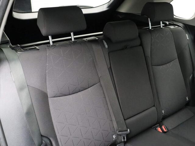 Toyota RAV4 2.5 Hybrid AWD Dynamic | 10 Jaar Garantie! | Geremd 1650kg | Stoelverwarming | Achteruitrijcamera |