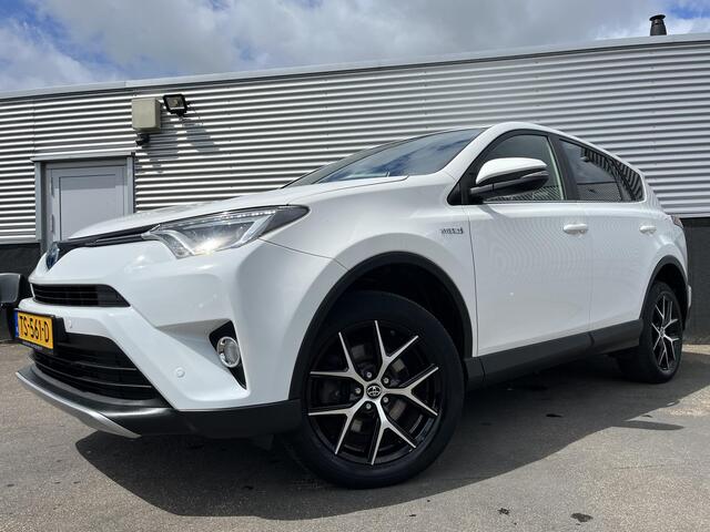 Toyota RAV4 2.5 Hybrid AWD Style Schuif/kanteldak, Stoelverwarming, 1e eign. NL-auto! LMV, Leder/alcantara, Navigatie, Parkeersensoren voor + achter, Achteruitrijcamera, Adaptieve cruise control