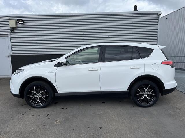 Toyota RAV4 2.5 Hybrid AWD Style Schuif/kanteldak, Stoelverwarming, 1e eign. NL-auto! LMV, Leder/alcantara, Navigatie, Parkeersensoren voor + achter, Achteruitrijcamera, Adaptieve cruise control