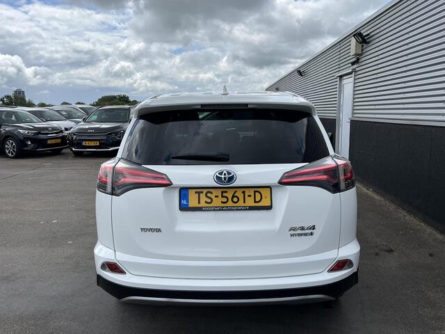 Toyota RAV4 2.5 Hybrid AWD Style Schuif/kanteldak, Stoelverwarming, 1e eign. NL-auto! LMV, Leder/alcantara, Navigatie, Parkeersensoren voor + achter, Achteruitrijcamera, Adaptieve cruise control