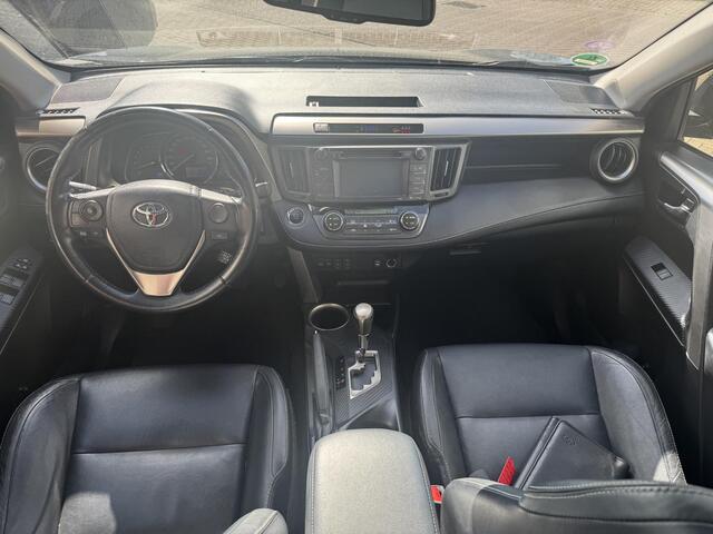 Toyota RAV4 2.0 Executive Business 4WD Automaat