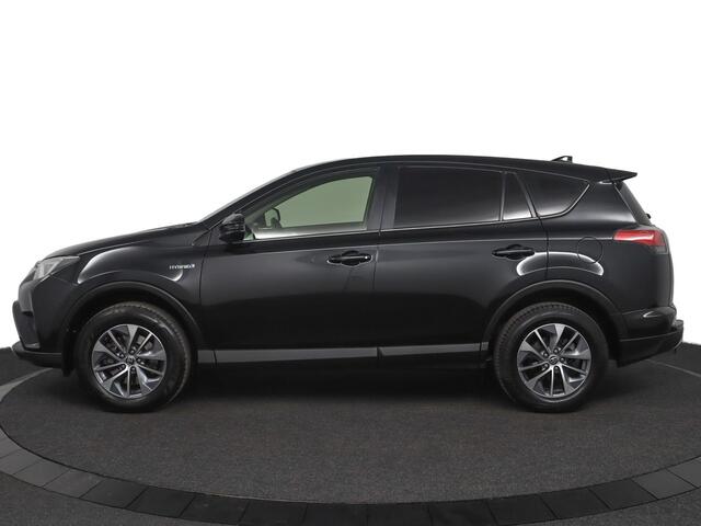 Toyota RAV4 2.5 Hybrid AWD Style | Stoelverwarming | Cruise control | Trekhaak 1650 kg. |