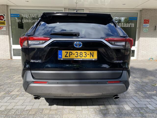 Toyota RAV4 2.5 Hybrid First Edition Navi/Achteruitr. camera*/Clima/Leder bekl./Keyless/Cruise Contr./Led verl./Elektr. achterkl./lDode hoek det./Park.sens. V+A//Multifunct. Stuur