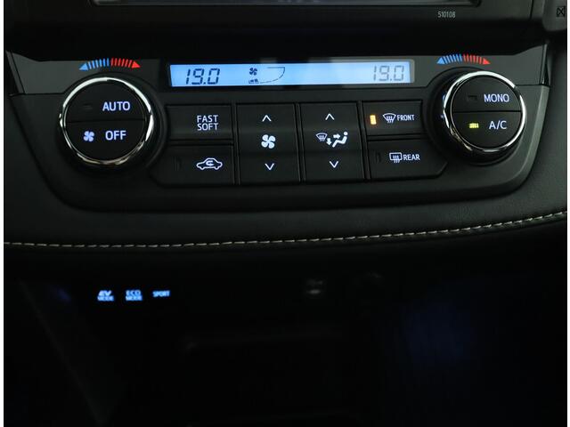 Toyota RAV4 2.5 Hybrid AWD Black Edition | Navigatie | ACC | 1650 kg. Trekgewicht! |