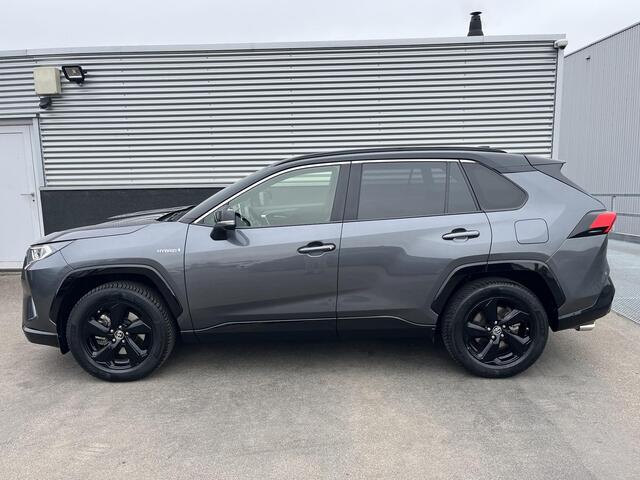 Toyota RAV4 2.5 Hybrid AWD Bi-Tone Apple Carplay/Android Auto navigatie, Stoelverwarming, Achteruitrij camera, Adaptieve cruise control, Draadloze telefoonlader, Kunstlederen/alcantara bekleding, Keyless