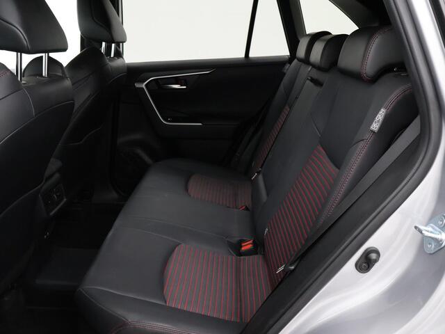 Toyota RAV4 2.5 PLUG-IN PHEV HYBRID AWD 4WD 306 PK + TREKHAAK | STOELVERW. | CAMERA | LED | APPLE CARPLAY | 18 INCH