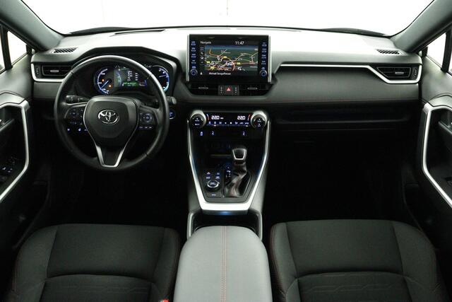 Toyota RAV4 2.5 Plug-in Hybrid AWD Dynamic | Apple Carplay/Android Auto | stoel verwarming | Trekhaak | 1500 trek gewicht |