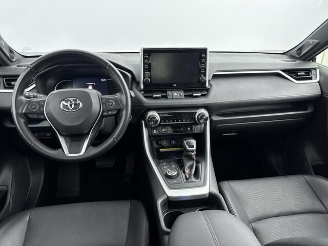 Toyota RAV4 2.5 Plug-in Hybrid AWD Bi-Tone Plus Limited | Navi | Panoramadak | Stoelventilatie/-Verwarming | 360° Camera |