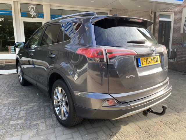Toyota RAV4 2.5 Hybrid AWD Executive Navi Fullmap/Achteruitr.camera/Lederen bekl./Hoogteverstb. verwarmde stoelen met memory/Parkeersens. V+A/Keyless entry+startstop/Elektr. achterkl./Cruisecontr./DodehoekdetectieLed Dagrijverl.