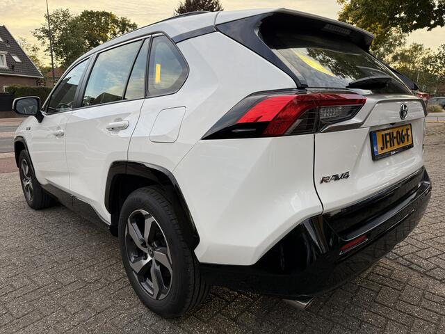 Toyota RAV4 2.5 Plug-in Hybrid AWD 306pk, Trekhaak | Camera | CarPlay