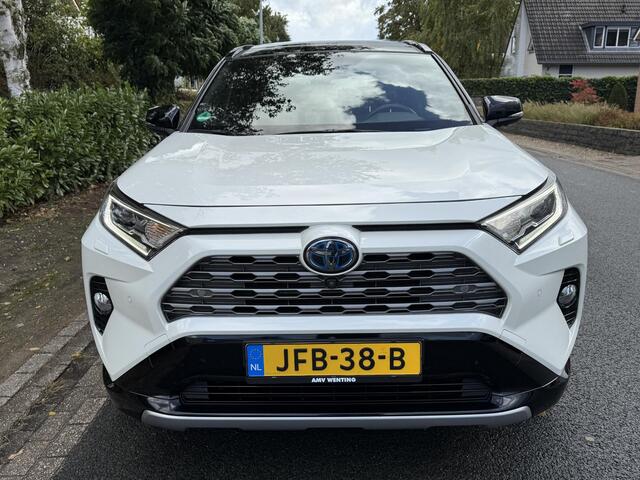 Toyota RAV4 2.5 Hybrid AWD 222PK Bi-ToneoPanooTrekhaakoJBL