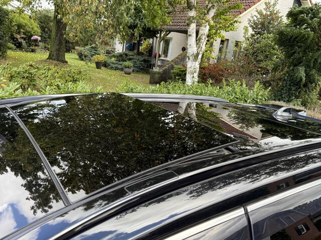 Toyota RAV4 2.5 Hybrid AWD 222PK Bi-ToneoPanooTrekhaakoJBL