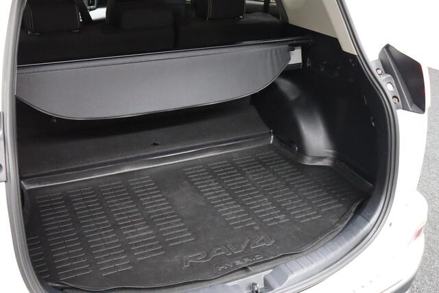 Toyota RAV4 2.5 Hybrid Style | Cruise-control | Navigatie | Elek. Achterklep | Camera | Clima | Parkeersensoren | Keyless | Stoelverwarming | All-season Banden