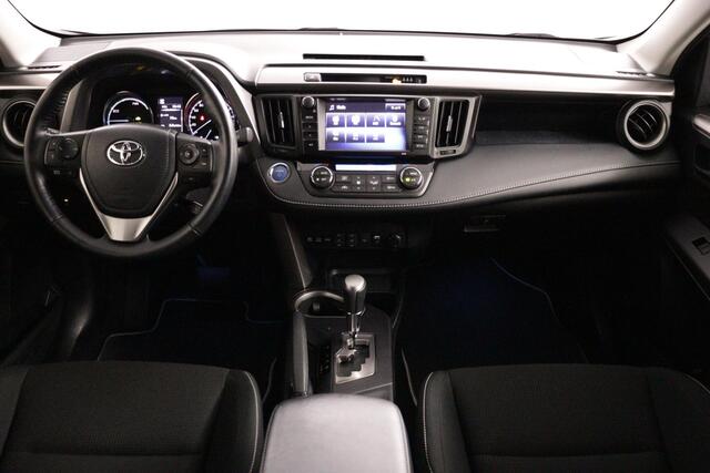 Toyota RAV4 2.5 Hybrid AWD Energy Limited | Trekhaak | Parkeersensoren | Stoel/Stuurverwarming | Navigatie |
