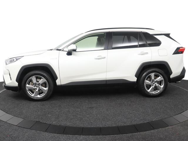 Toyota RAV4 2.5 Hybrid AWD Executive | Panoramic View Monitor | leder | Stoelventilatie | Trekhaak |