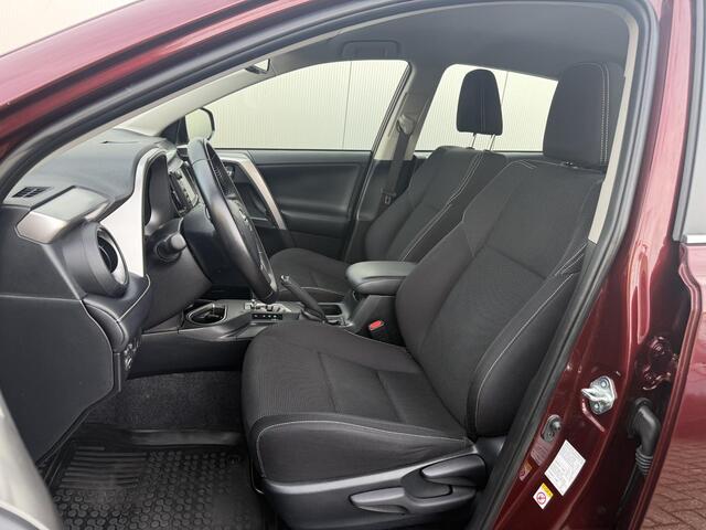 Toyota RAV4 2.5 Hybrid Dynamic **NAVIGATIE/ DODEHOEK DETECTIE/ PARKEERSENSOREN/ GARANTIE**