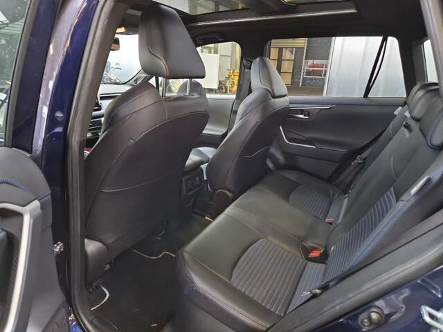 Toyota RAV4 2.5 Hybrid Style | FACE LIFT MODEL | JBL GELUID INSTALATIE | LED KOPLAMPEN | NAVIGATIE | KEYLESS ENTRY/GO | LEDER | ACHTERUIT RIJ CAMERA | PARKEREN SENSOREN | PANORAMA DAK | STOELVERWARMING/ KOELING | ELEKTRISCHE STOELEN |