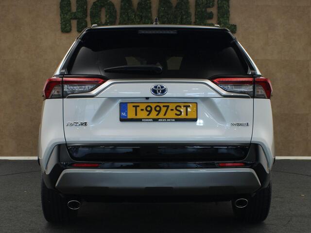 Toyota RAV4 2.5 Hybrid Style - ORIGINEEL NEDERLANDSE AUTO - BI-TONE - AFKOMSTIG VAN 1E EIGENAAR - NAVIGATIE -ELEKTRISCHE ACHTERKLEP - DRAADLOZE TELEFOONLADER -ELEKTRISCHE BESTUURDERSSTOEL - JBL AUDIO - CAMERA IN BINNENSPIEGEL - 360 GRADEN CAMERA - DODEHOEK DETECTIE 