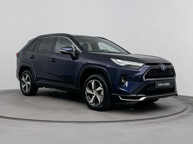 Toyota RAV4 2.5 Plug-in Hybrid AWD Dynamic | Apple Carplay/Android Auto | Voorstoelen Verwarmd | Parkeer Sensoren Voor en Achter | Parkeercamera Achter |