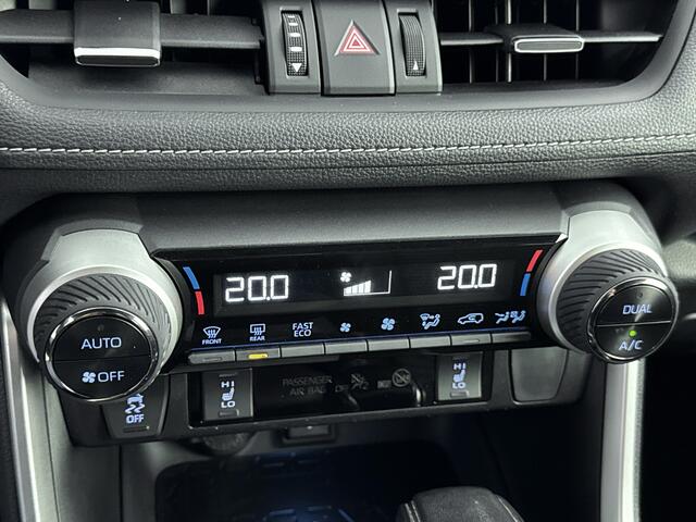 Toyota RAV4 2.5 Hybrid AWD Style | Applecarplay | sideskirds | parkeersensoren voor en achter |