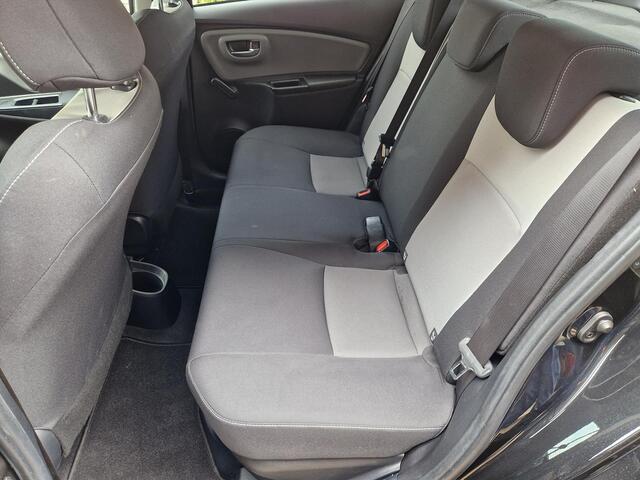 Toyota YARIS 1.5 Hybrid Dynamic Navigatie - Clima - Camera