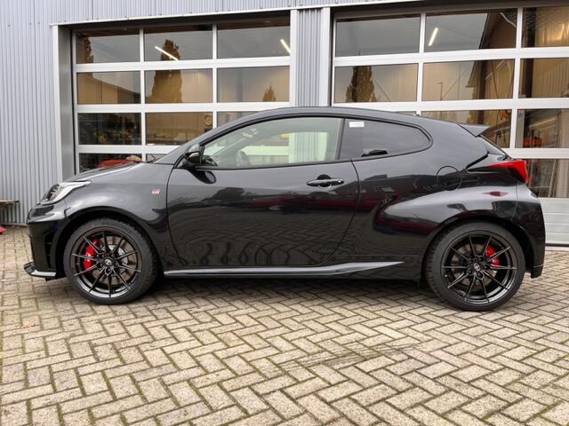 Toyota YARIS 1.6 Turbo GR High Performance 8AT Prem. (NEW)