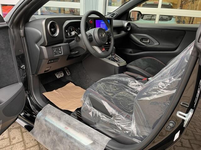 Toyota YARIS 1.6 Turbo GR High Performance 8AT Prem. (NEW)