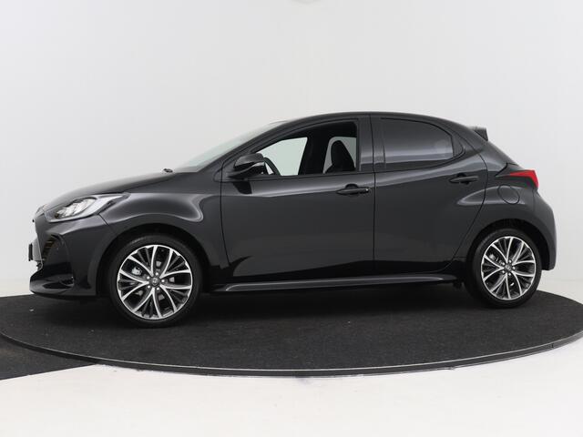 Toyota YARIS 1.5 Hybrid 130 Executive Parkeersensoren | Adap. Cruise | Stoelverwarming | Blind Spot