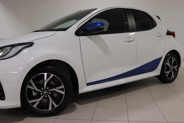 Toyota YARIS 1.5 Hybrid van Ekris Blue Line Edition, Stoelverwarming voorstoelen, Apple Carplay/Android Auto, Cruise & Climate control, Parkeercamera!