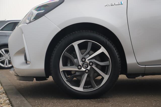 Toyota YARIS 1.5 VVT-i Active Automaat Navigatie Achteruitrijcamera Bluetooth Clima 15 inch LMV