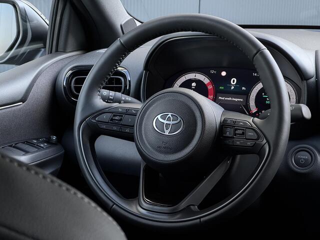 Toyota YARIS 1.5 Hybrid 130 Executive | Stoel & Stuurwiel verwarming | Apple Carplay / Android Auto |