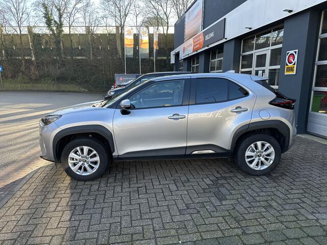 Toyota YARIS Cross 1.5 Hybrid Active Automaat Airco/Cruise/Camera/Navi/Carplay
