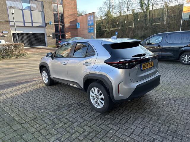 Toyota YARIS Cross 1.5 Hybrid Active Automaat Airco/Cruise/Camera/Navi/Carplay