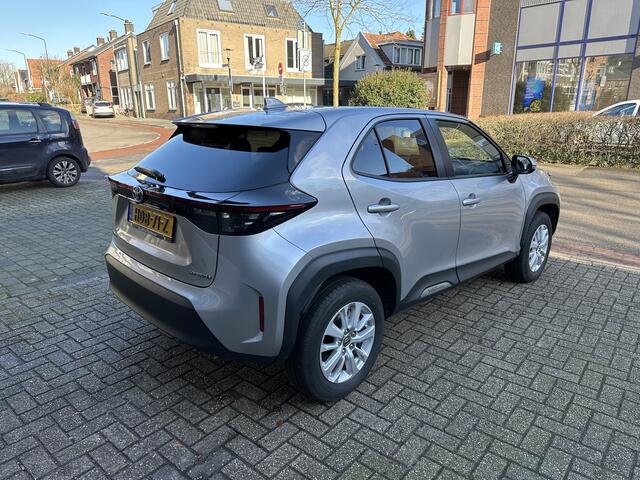 Toyota YARIS Cross 1.5 Hybrid Active Automaat Airco/Cruise/Camera/Navi/Carplay