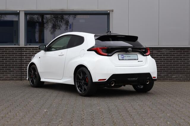 Toyota YARIS 1.6-l Turbo GR High Performance 261 PK - Carbon dak