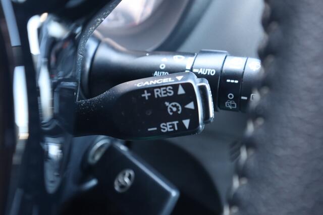 Toyota YARIS 1.5 Hybid Active Cruise/Navi/Camera/Slechts 23.911 km!