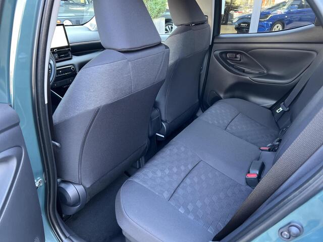 Toyota YARIS 1.5 Hybrid 115 Dynamic Comfort Pack | Stuurwielverwarming | BSM | PDC voor en achter