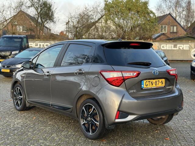 Toyota YARIS 1.5 Hyb. Bi-Tone Aut*5DR*Camera*LED*CLIMA*STOELVW*MF STUUR