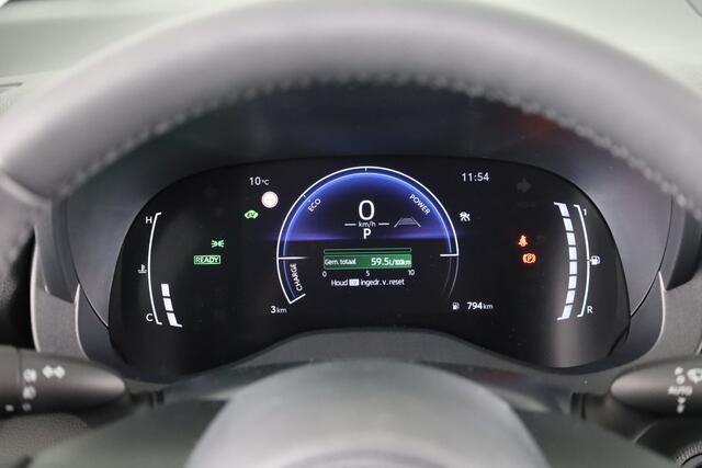 Toyota YARIS 1.5 Hybrid 115 First Edition + Comfort Pack *DEMO* | Stoel en stuurwiel verwarmd | 16 inch LM velgen | Dodehoek Ass. | Camera | Climate Control | Cruise Control Adaptief | Parkeersensoren |