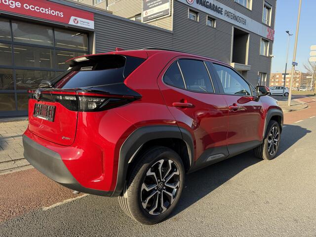 Toyota YARIS Cross 1.5 Hybrid Carplay / Stuur & Stoel verw. / 17 inch / Adaptive Cruise