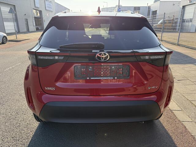 Toyota YARIS Cross 1.5 Hybrid Carplay / Stuur & Stoel verw. / 17 inch / Adaptive Cruise