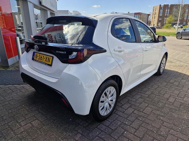 Toyota YARIS 1.5 Hybrid Active