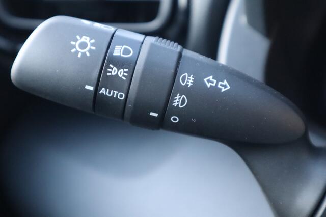 Toyota YARIS 1.5 Hybrid 115 First Edition