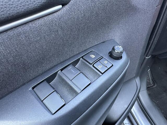 Toyota YARIS 1.5 Hybrid 115 First Edition