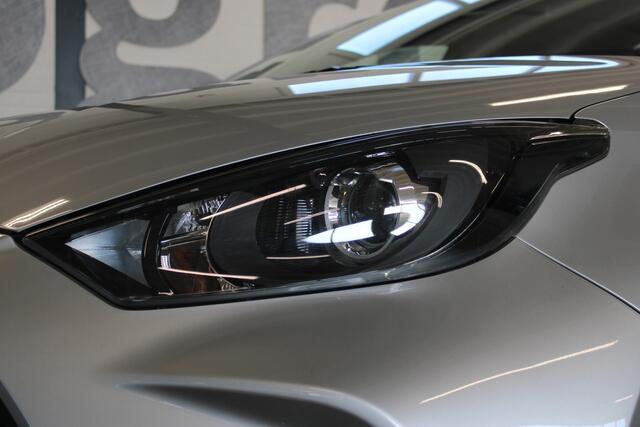 Toyota YARIS 1.5 Hybrid Active | Incl. 12 maanden garantie | Cruise control | Climate control | Parkeercamera | Apple carplay/Android auto | Navigatie | DAB | Bluetooth |