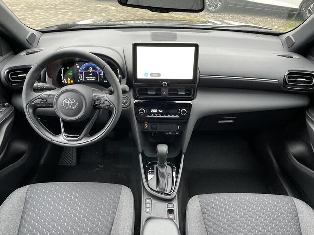 Toyota YARIS Cross 1.5 Hybrid 115 First Edition **COMFORT PACK/ NIEUWE AUTO/ DIRECT LEVERBAAR**