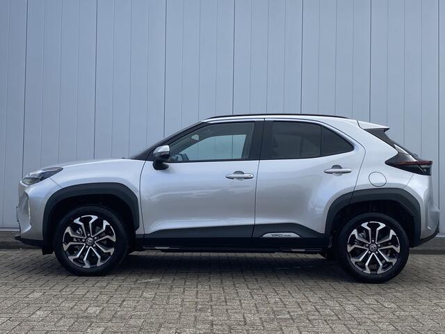 Toyota YARIS Cross 1.5 Hybrid 115 First Edition Limited Parkeersensoren Stoel Stuurverwarming Carplay Navi