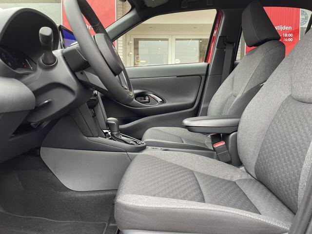 Toyota YARIS 1.5 Hybrid 115 First Edition | Comfort Pack | Sensoren v/a |