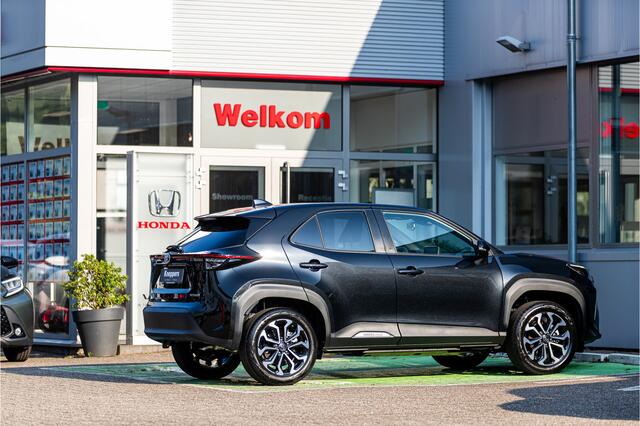 Toyota YARIS Cross 1.5 Hybrid 130 Style Edition 2025 Parkeersensoren V+A, Dodehoeksensor, Navigatie , All-in Rijklaarprijs