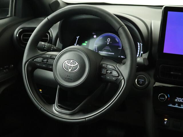Toyota YARIS Cross 1.5 Hybrid 115 First Edition Limited | Comfort Pack | Treeplanken | Spatlappen |